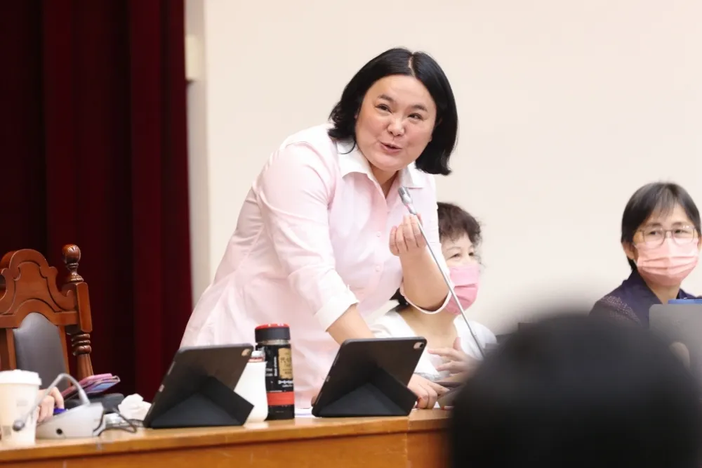 陳玉珍再踢館！要影視圈「丟掉要飯的碗」　狠酸：刪預算如喪考妣還奢望進軍國際