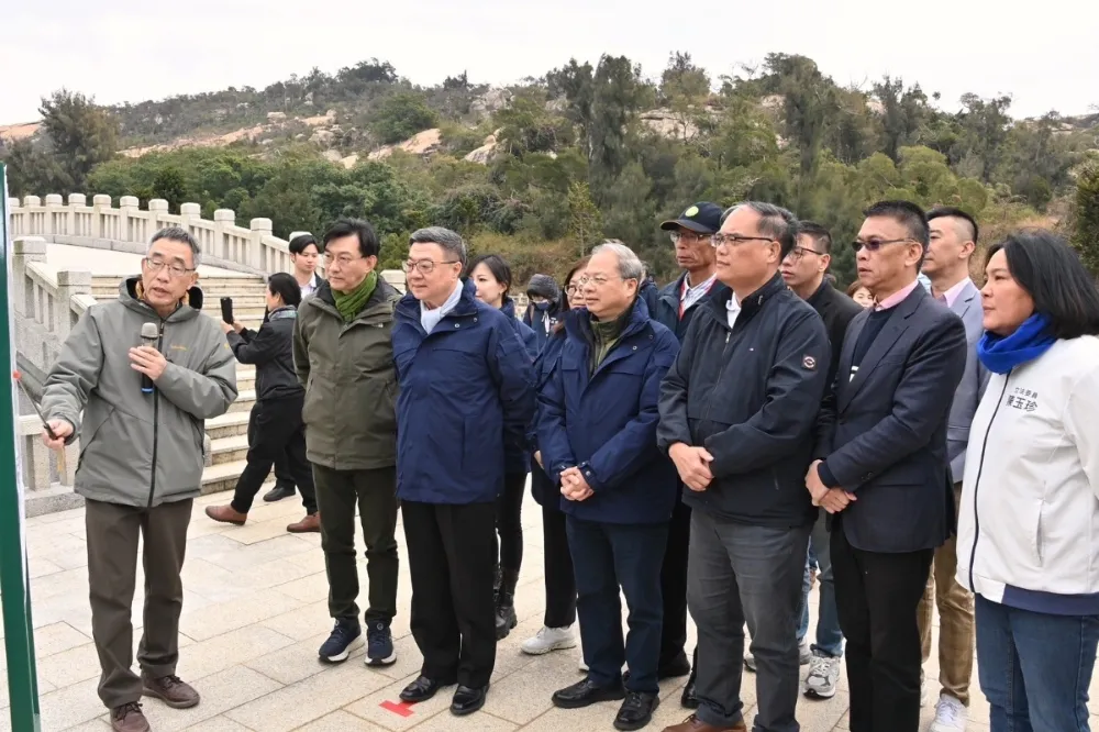 卓榮泰首次視察金門　當陳玉珍面心疼海巡潛艦預算被刪