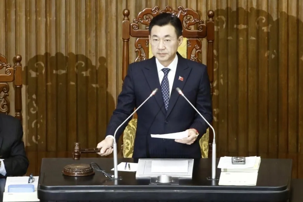 114年度中央總預算案三讀通過　藍白聯手共刪2075億、凍結2600億創新高