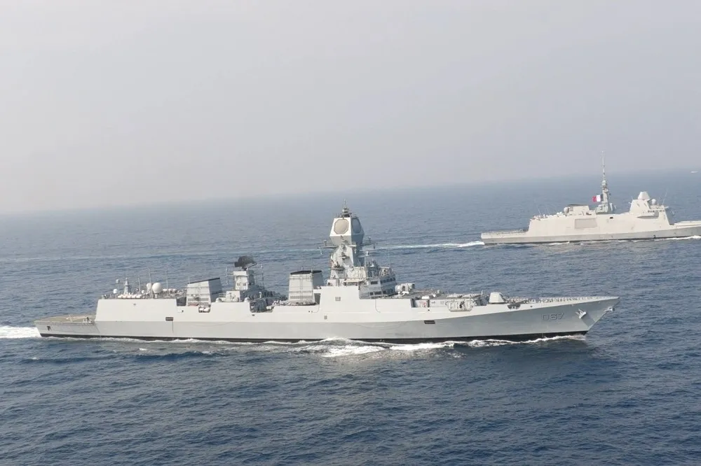 【有片】提升水面艦防空能力　印度海軍採購中程防空飛彈