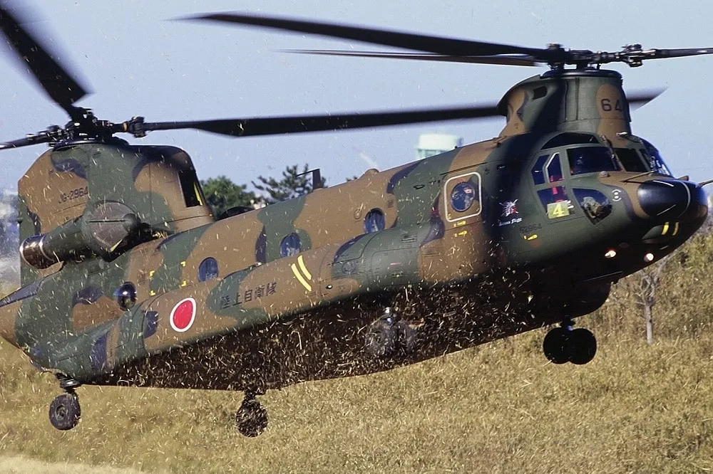 【有片】強化兵力投射、快速反應能力　日本增購17架CH-47重型直升機