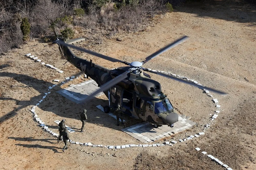 【有片】南韓國產直升機KUH-1「完美雄鷹」海軍攻擊版首飛　盼拓展海外市場