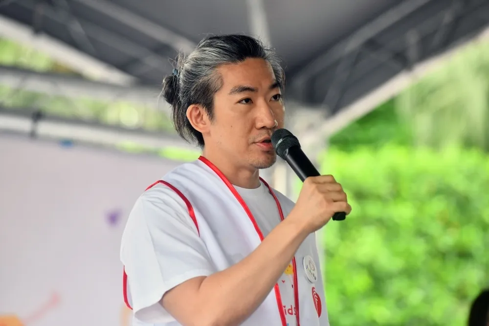 牙醫史書華發聲了！　控前妻迷信「中國宗教」他長期受到家暴