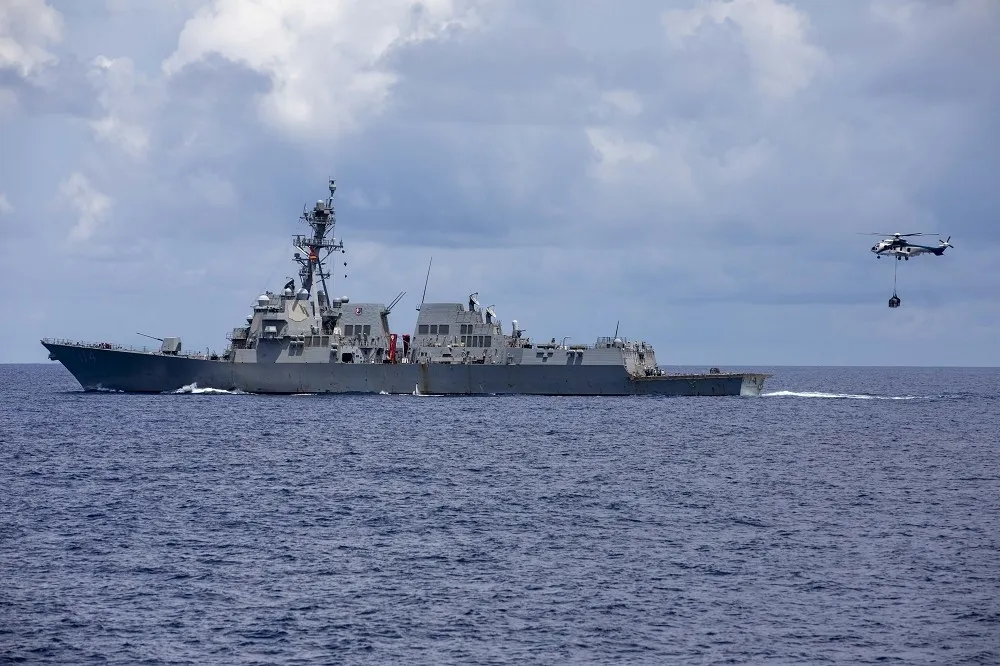川普上任後首次　2艘美國軍艦通過台灣海峽