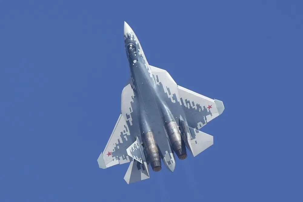 【有片】首度與美F-35戰機同場較勁　俄Su-57戰機印度航展證實將開始交付