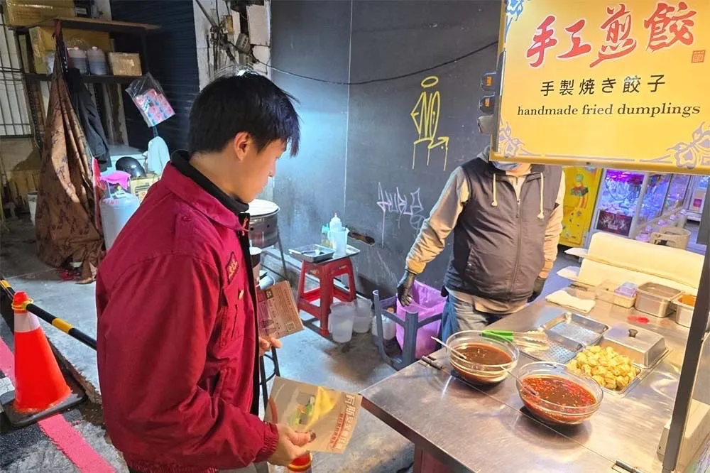 【台中氣爆】北市無預警稽查百貨美食街、夜市　產業局：有2攤違規