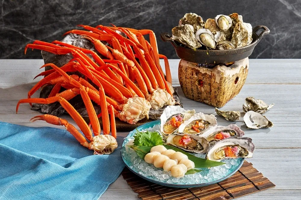 【2025 飯店自助餐優惠】松葉蟹吃到飽！台北喜來登十二廚推「4 人同行 1 人免費」、六福萬怡敍日憑經典賽門票 999 元起