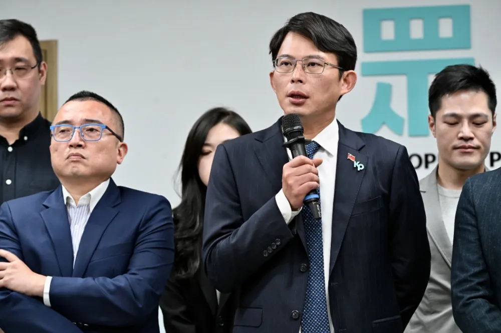 黃國昌公布人事案　老幹部多數留任僅「她」成唯一亮點