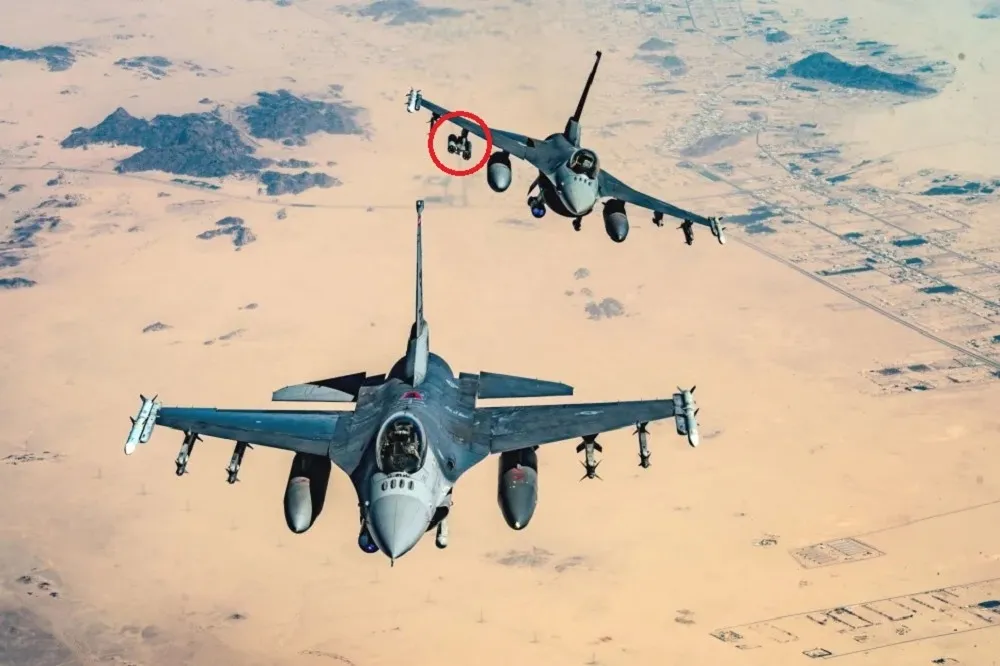 美軍F-16首度掛載2具APKWS II火箭彈巡邏中東　成本更低更划算
