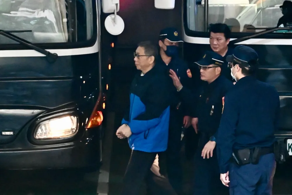 北院裁准柯文哲聲請解除禁見　即日起至3/10可和柯媽、陳佩琪共商父喪事宜
