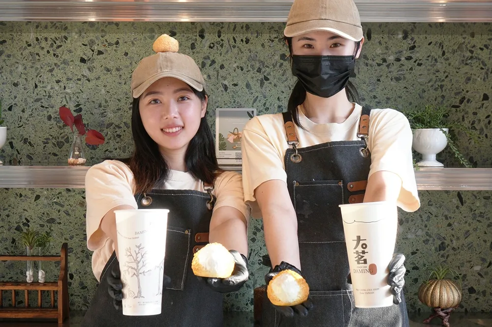 【2025 完整菜單】點飲料送酪梨奶蓋泡芙！Uber Eats 大茗下午茶組 50 元外送到家　必點飲料網友最推薦這幾款