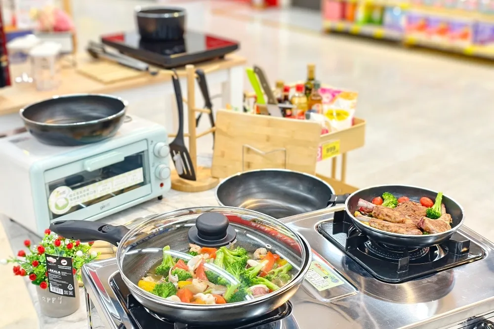 【集點攻略】家樂福「Menastyl 法蘭西鍋具」1 折小額換購、8 款商品一次看　「家有超市」​線上遊戲新推出、完成任務拿好康