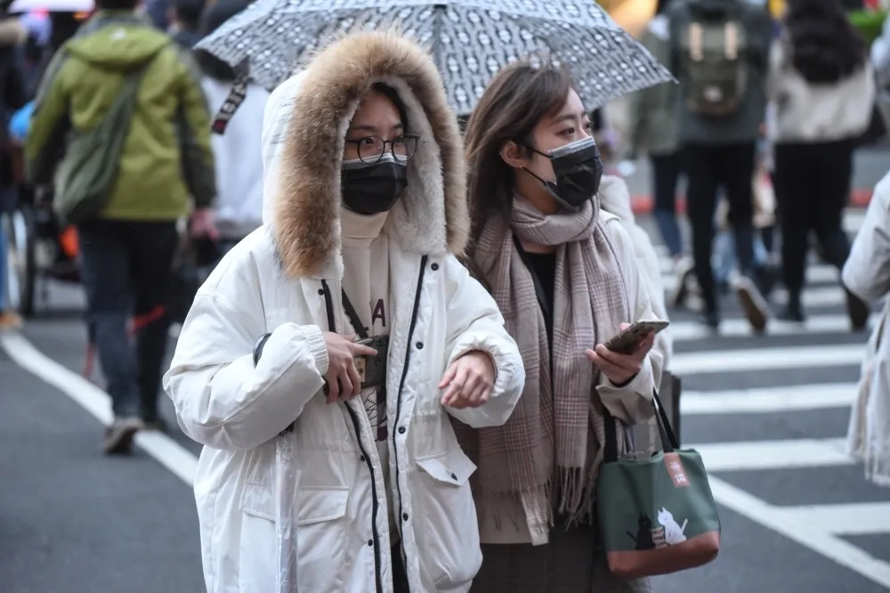 越晚越冷！15縣市低溫特報　2地區今晚至明晨「只剩6度」