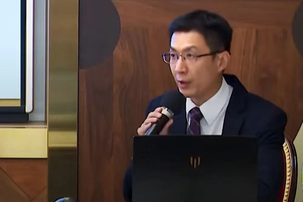柯文哲淚控遭威脅認罪的檢察官是誰？　林俊言超狂背景曝光