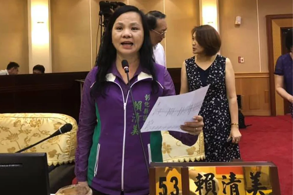 綠議員臨停派出所遭拒怒找警員算帳　挨批耍特權、一晚遭17通電話騷擾