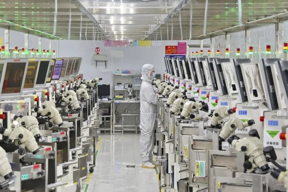 日經：華為網羅台積電前工程師　攜中企新凱來研發晶片設備