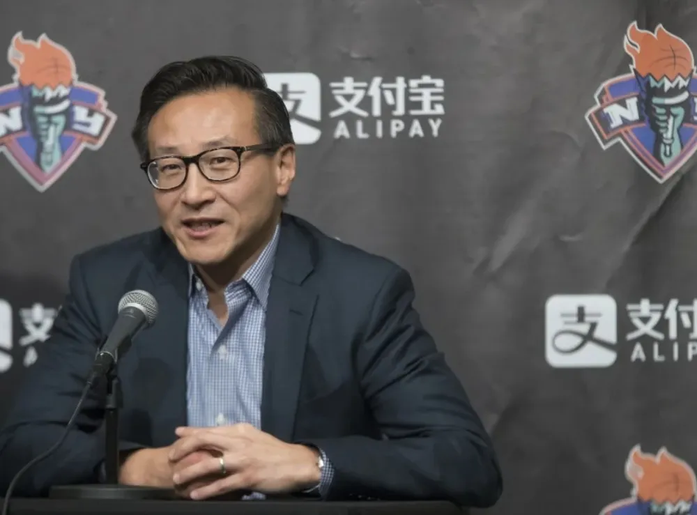 全球瘋建AI數據中心　阿里巴巴董事長蔡崇信：泡沫正逐漸浮現