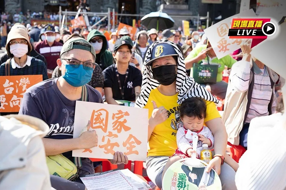 直播／「人民是頭家」前進台南　卓榮泰率官員登台宣講