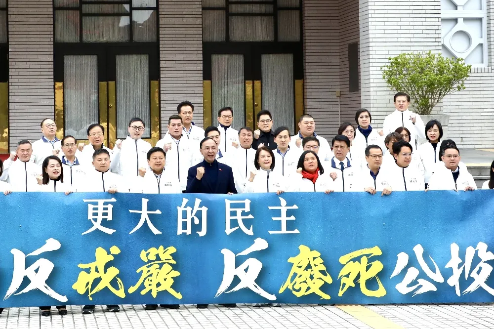 【佛系抗罷】朱立倫硬催2公投綁大罷免　藍青年軍搏「以罷制罷」遭放生