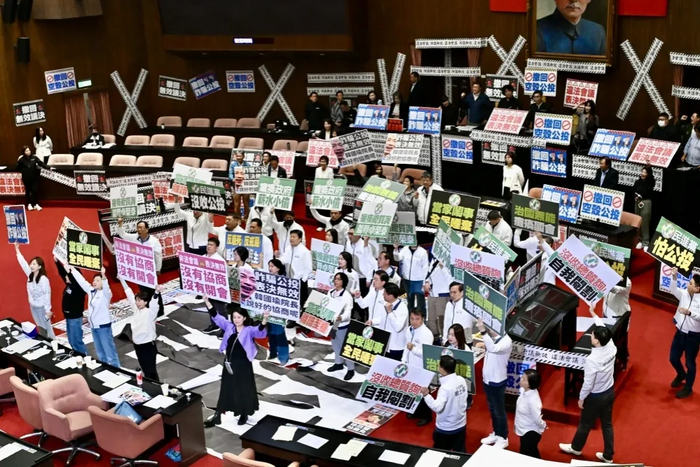 【聯合民調】4成7民眾反對大罷免　4成2認立院衝突全因在野黨過度杯葛