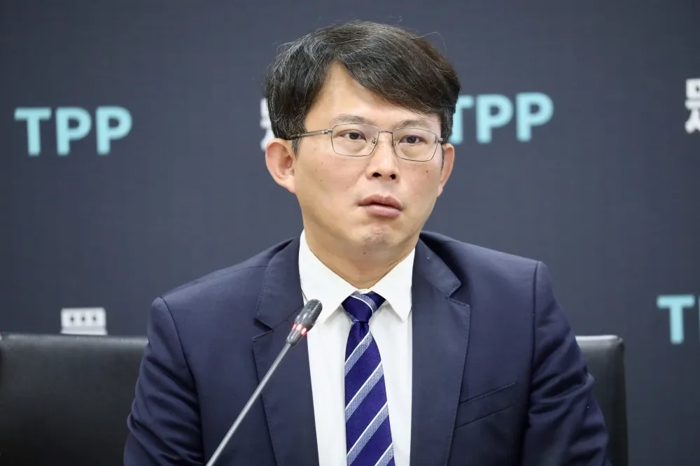 川普祭出32%關稅！民眾黨團發函韓國瑜要求召開協商　呼籲行政院8日提出專案報告