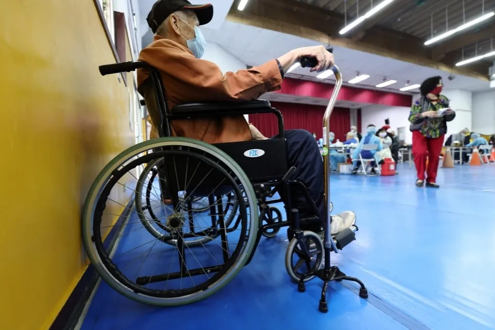 照服員不是養老產業的「生財器具」