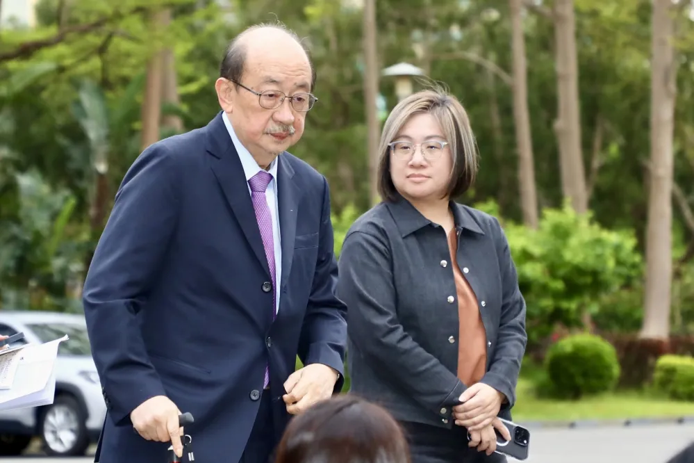 朝野共商國是竟吵座位安排　國民黨酸：柯建銘「大風吹」比關稅重要