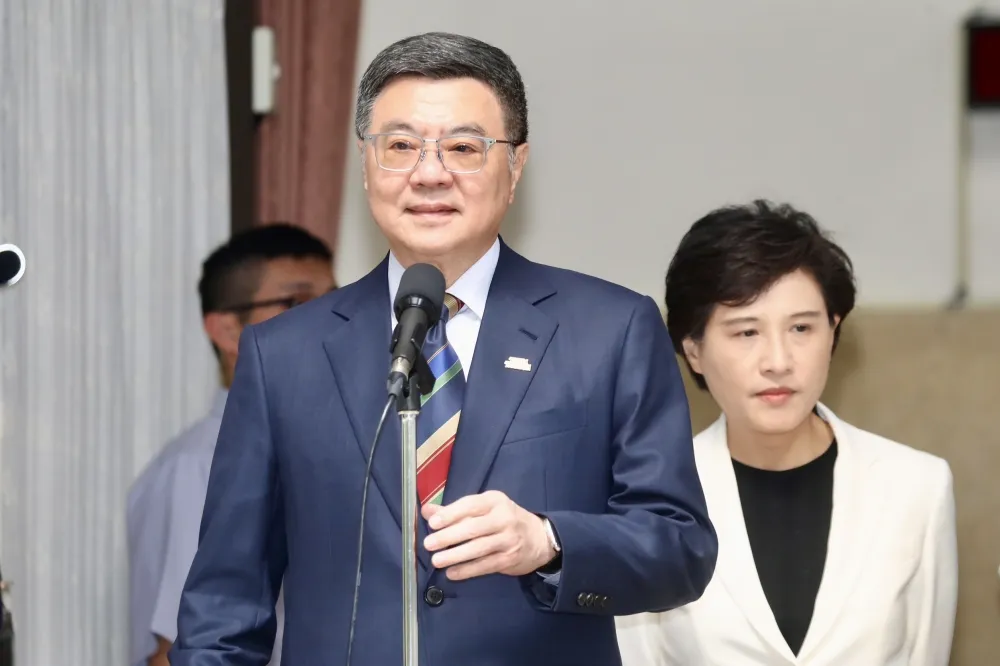 柯建銘不爽傅崐萁坐主位　卓榮泰：政府是一體的、沒有主客之分