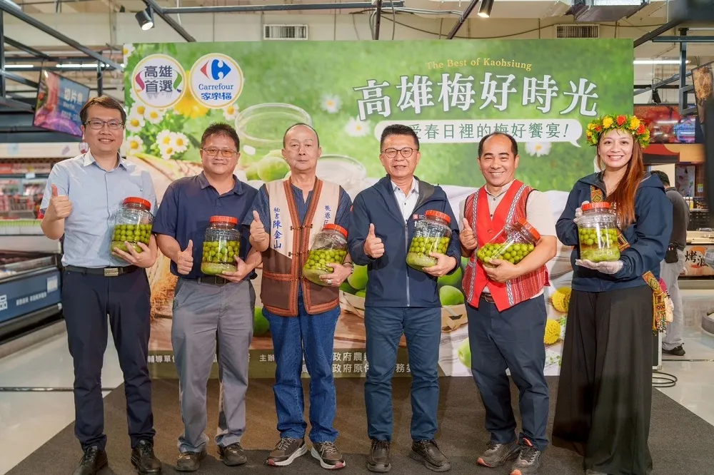 「梅」好時光　高雄農業局與原民會推量販店開賣有機青梅 