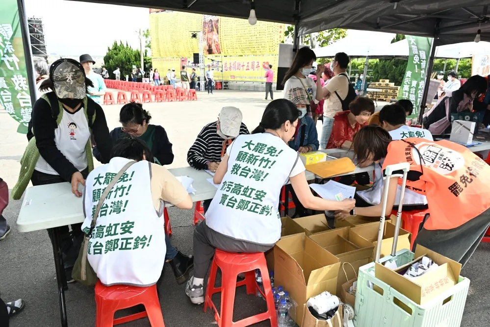 【台灣民意民調】近6成民眾不贊成大罷免　56.5%不願意參與二階連署