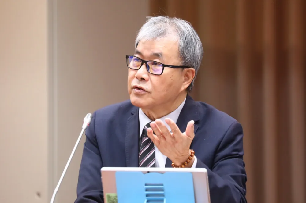 大學校園可擺攤推罷免連署？鄭英耀：應尊重學生言論自由