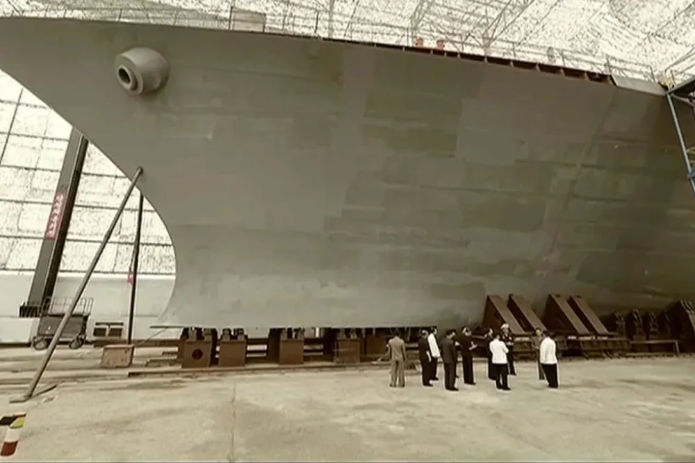 北韓正建造巨型神秘先進軍艦　或搭載垂發系統與雷達大升級