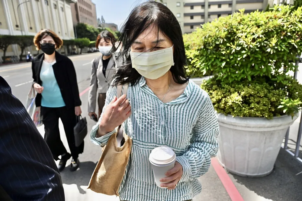 木可負責人李文娟出庭　意外曝「柯文哲要選2028總統大選」