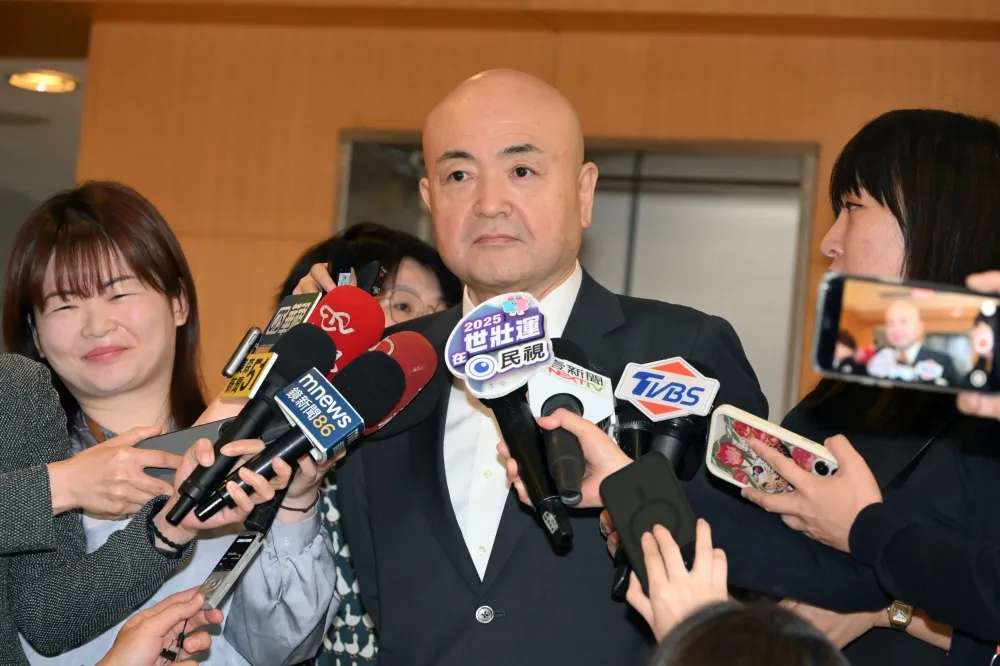 台日美組「半導體鐵三角」？　日駐台代表：與美談判後再看看