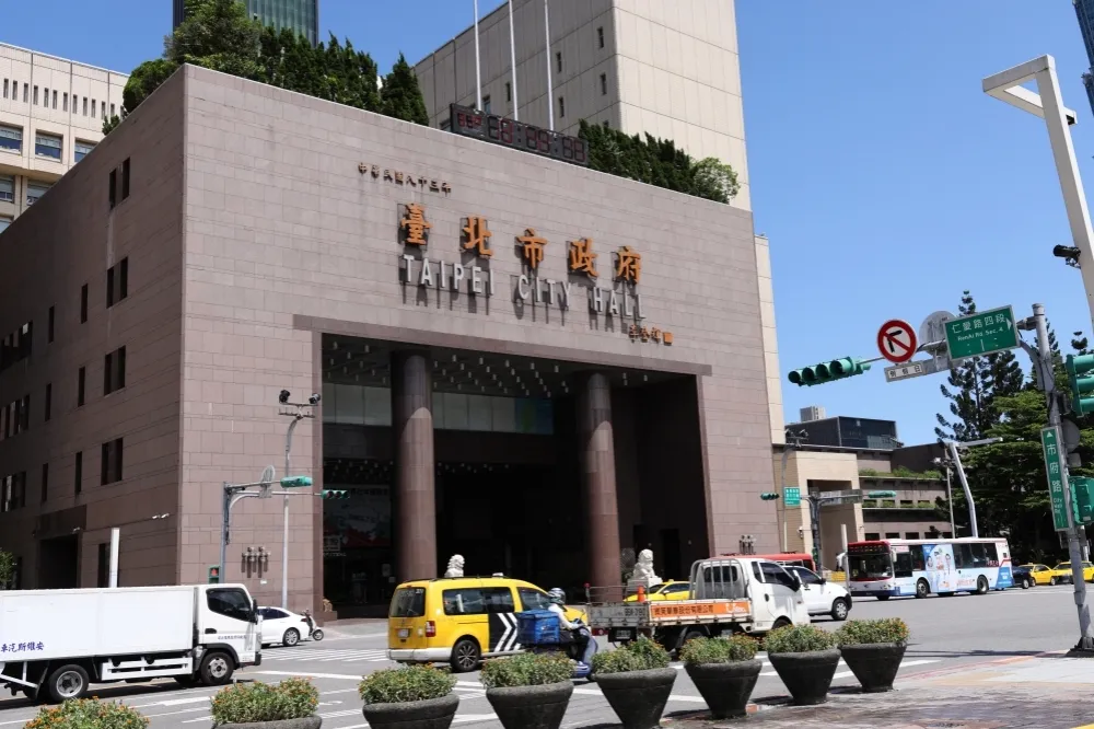 北市教育局女員工在市府廁所遭偷拍　工讀生被逮稱：因為好玩