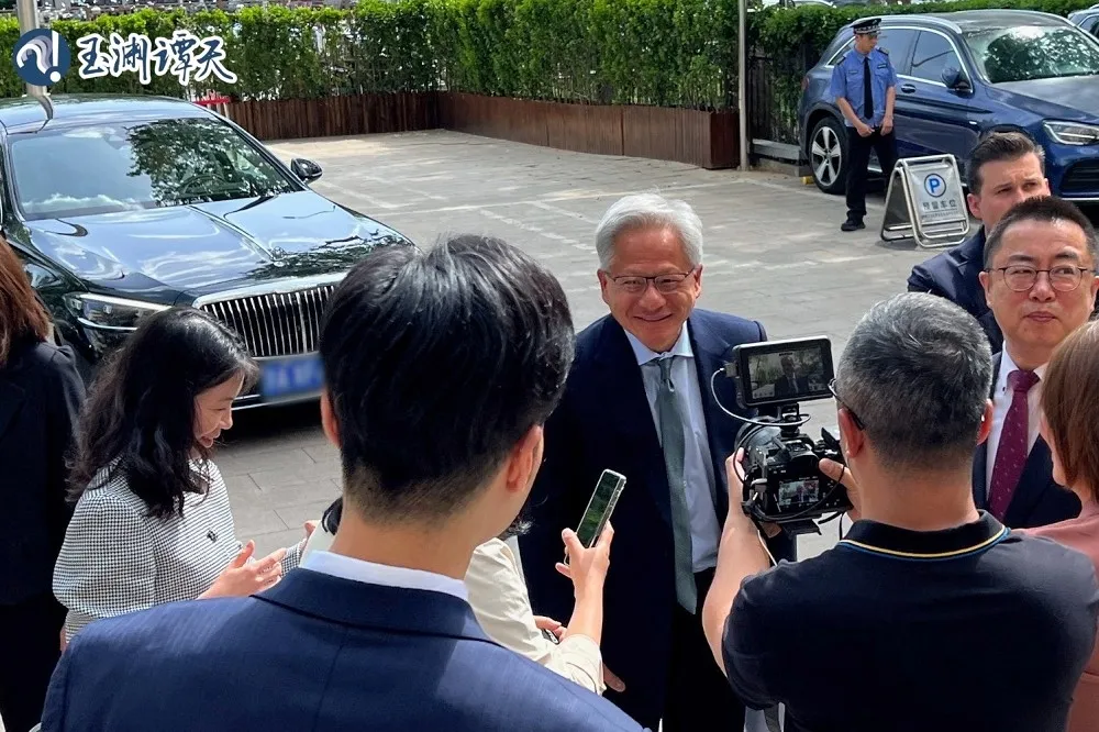 輝達H20晶片才遭美禁止輸出　中國官媒證實黃仁勳抵北京訪問