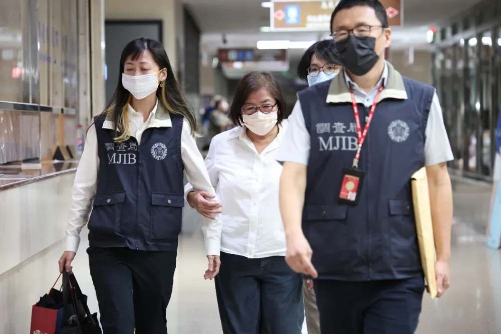 檢調搜索國民黨北市黨部　主委黃呂錦茹深夜移送北檢複訊