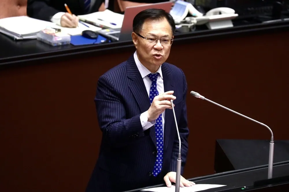 民眾黨團推重啟核三、移轉投票公投　逕付二讀將協商