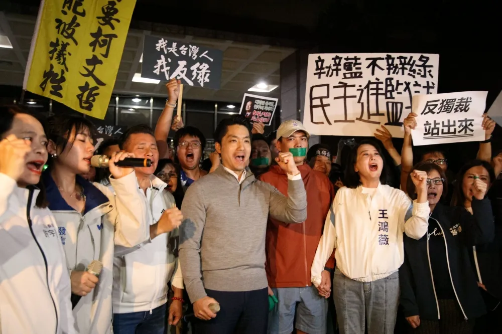 指蔣萬安提倒閣是為形塑「單挑民進黨」形象　前發言人：與朱立倫高下立判