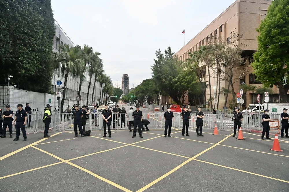 朱立倫再號召今晚20時聚集北檢聲援黃呂錦茹　下午僅鍾小平到場