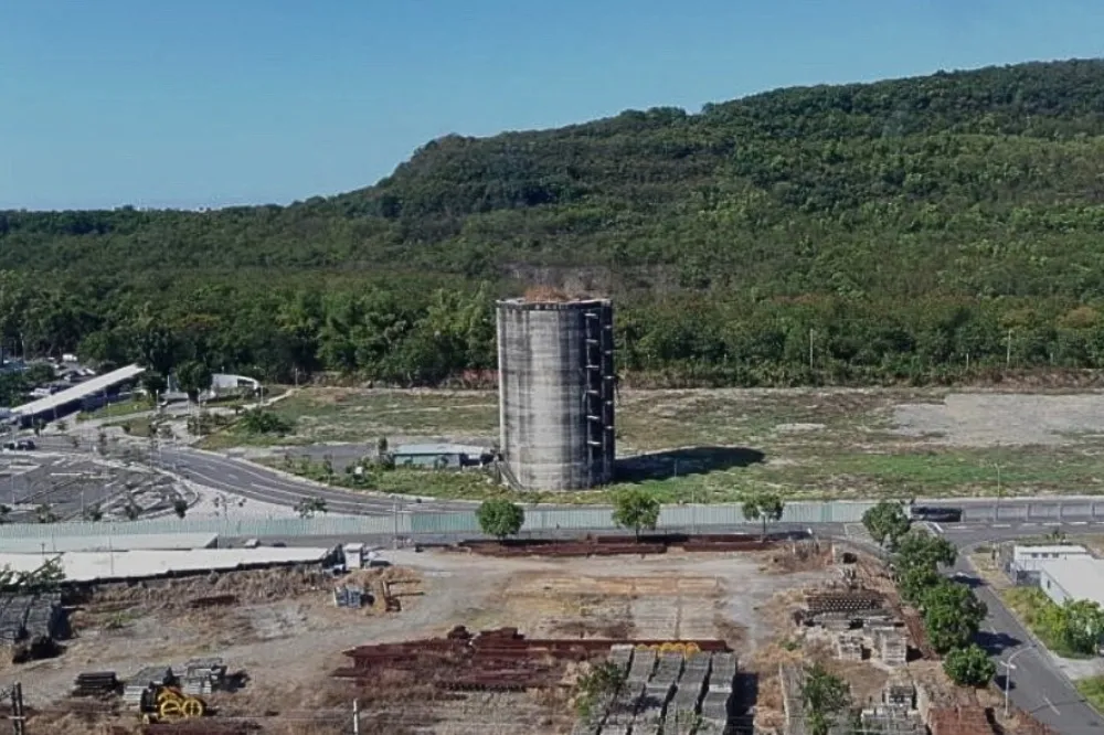 建台水泥土地變更案　自救會稱「門口不見了」　都發局：自救會廣告內容與事實不符