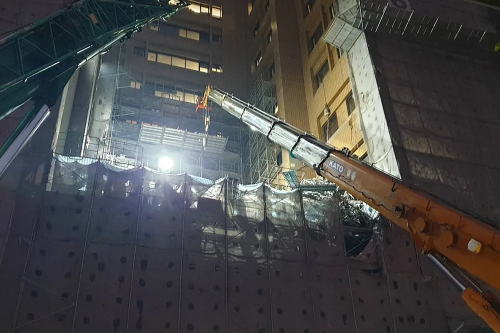 台大醫院鷹架倒塌釀1死　漏夜搜索發現49歲工人遺體