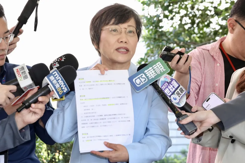 朱立倫遭傳喚！內政部挨批「清算」國民黨　劉世芳秀《集遊法》法條：完全依法
