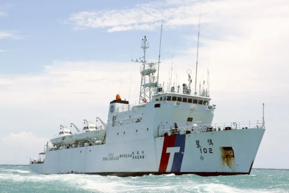 「淚光閃閃」送別老戰艦　4艘海巡艦4/25高雄除役
