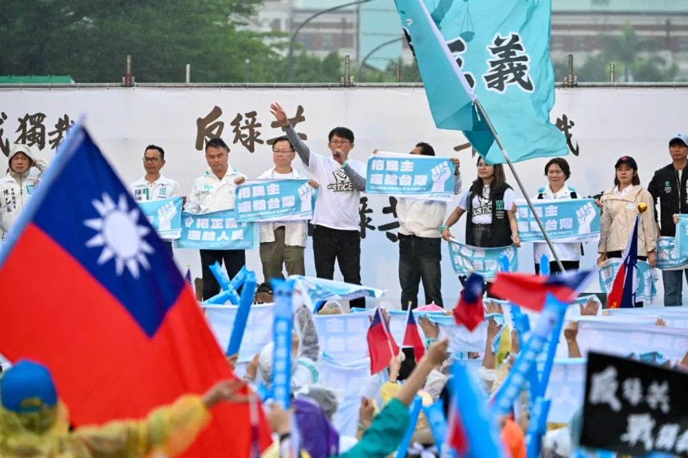 賴清德稱台灣還有藍共白共　黃國昌：哪個黨在總統府養共諜？
