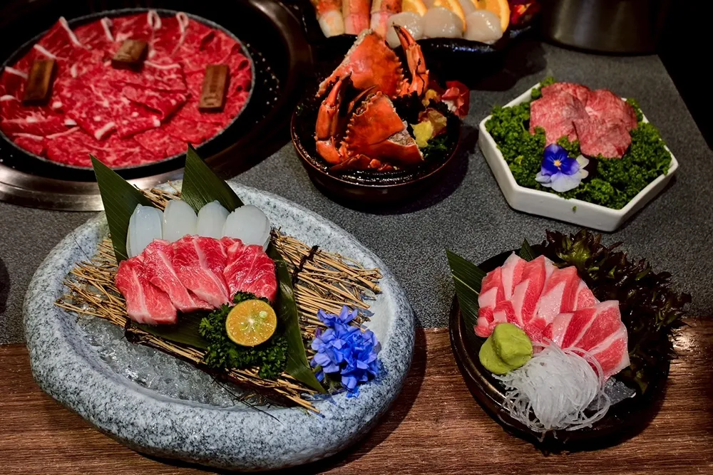 台北人氣燒肉火鍋吃到飽推薦！「金洹苑」無限供應黑鮪魚、吃 10 片就回本　母親節 5 人同行 1 人免費