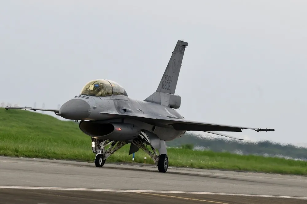 【有片】美海軍砸18億升級F-16、F-5老機隊　採用台灣F-16V升級案同款航電技術