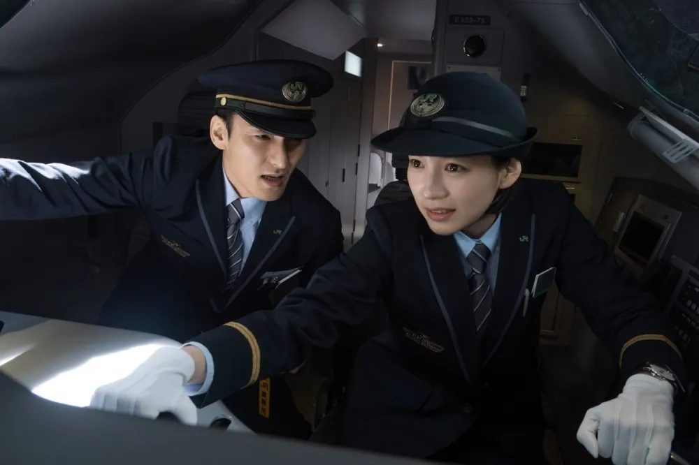 《新幹線驚爆倒數》不能停下來的列車扣人心弦　NON攜手草彅剛對峙炸彈客Netflix收視奪冠