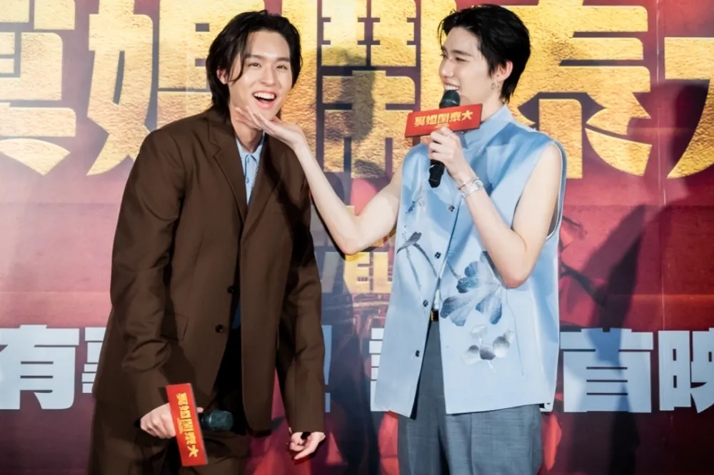 BL男神Billkin、PP Krit來台宣傳泰版《鬼家人》　兩人重現「這一幕」高甜名場面閃瞎全場