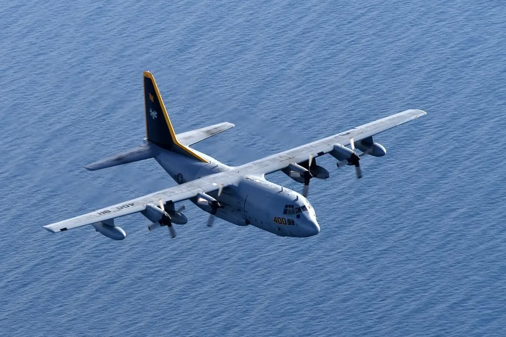 【有片】美海軍KC-130T加掛「星鏈」　強化太平洋地區飛彈測試能力